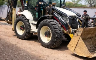 Экскаватор-погрузчик HIDROMEK 3 в 1