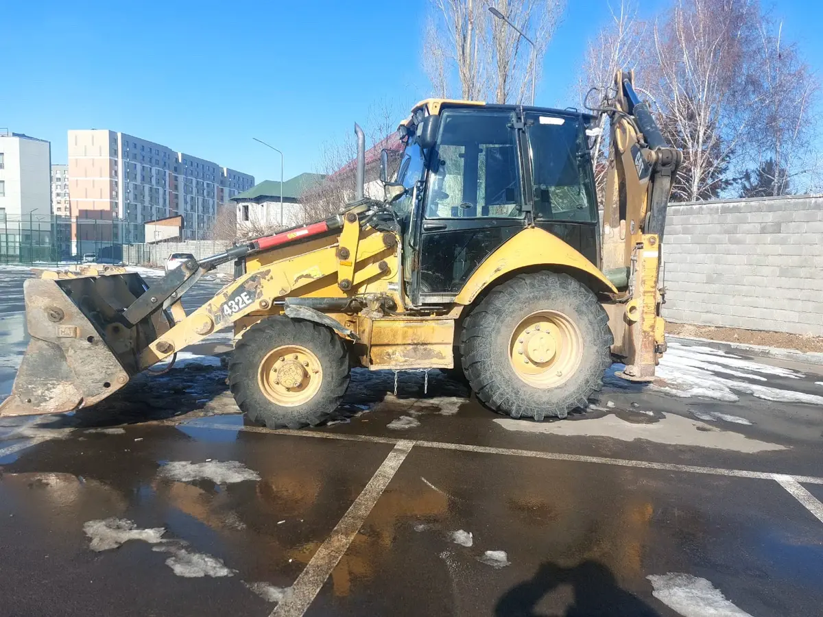 Экскаватор — погрузчик - фото 4