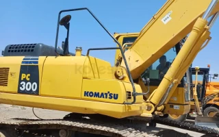 Гусеничный экскаватор