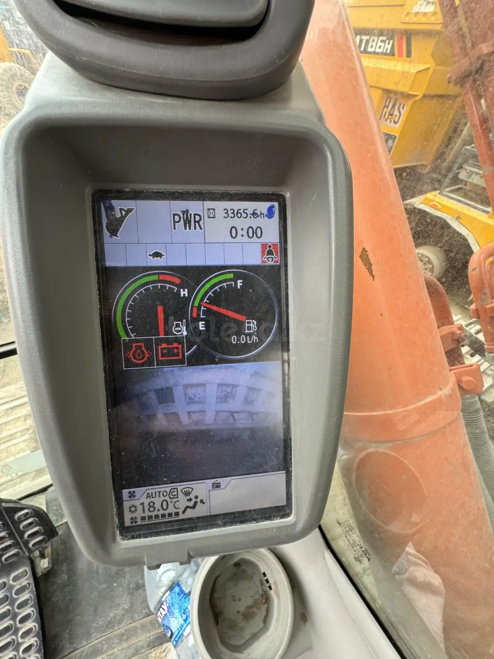 HITACHI ZX670LC-5G (Экскаватор гусеничный) - фото 3