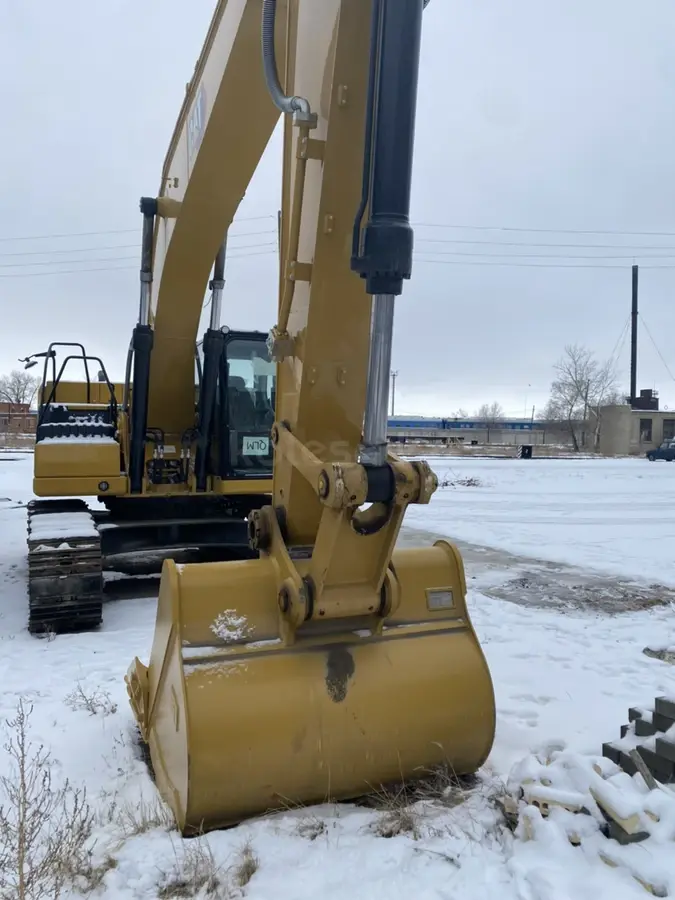 Экскаватор гусеничный САТ 320 - фото 3