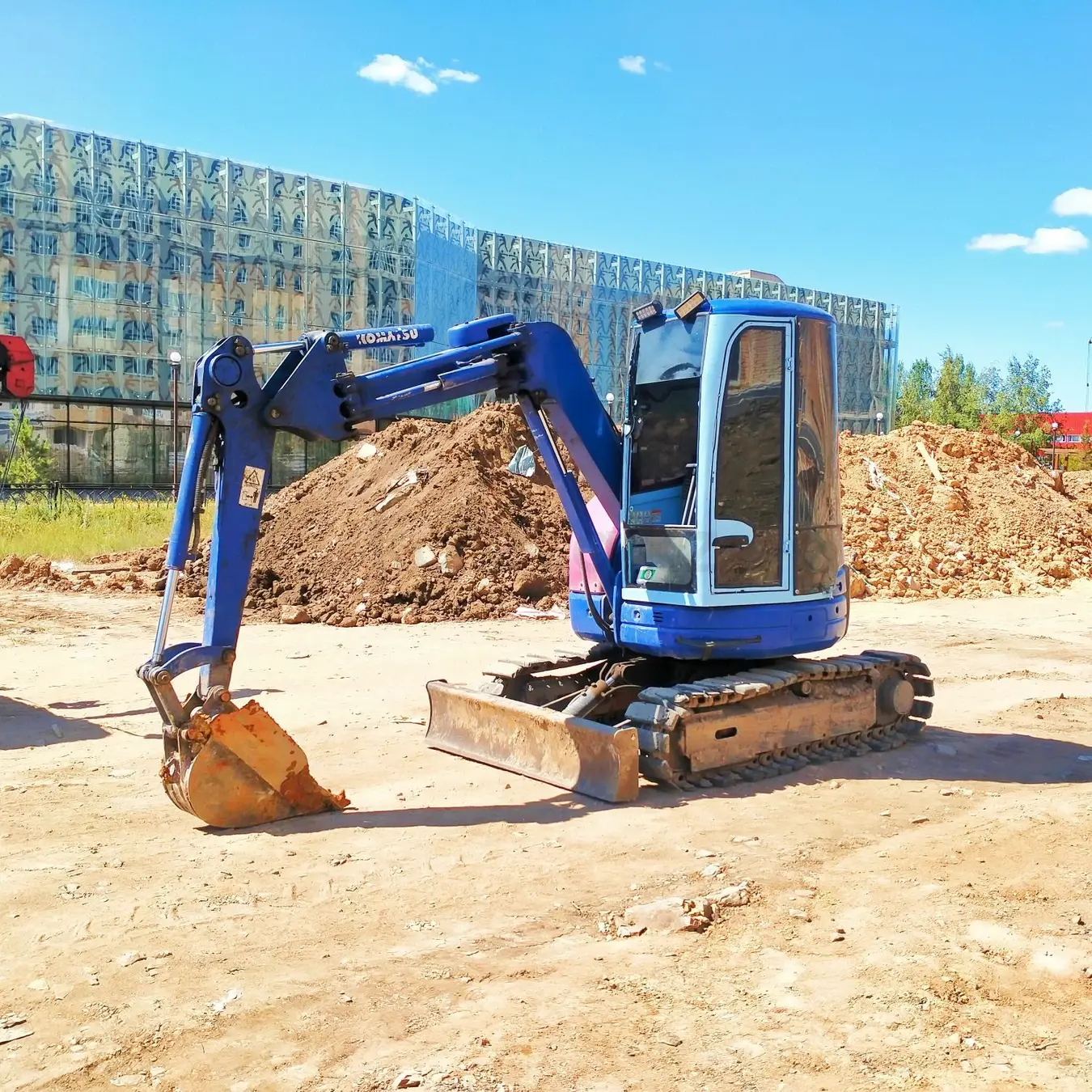 Миниэкскаватор мини-экскаватор