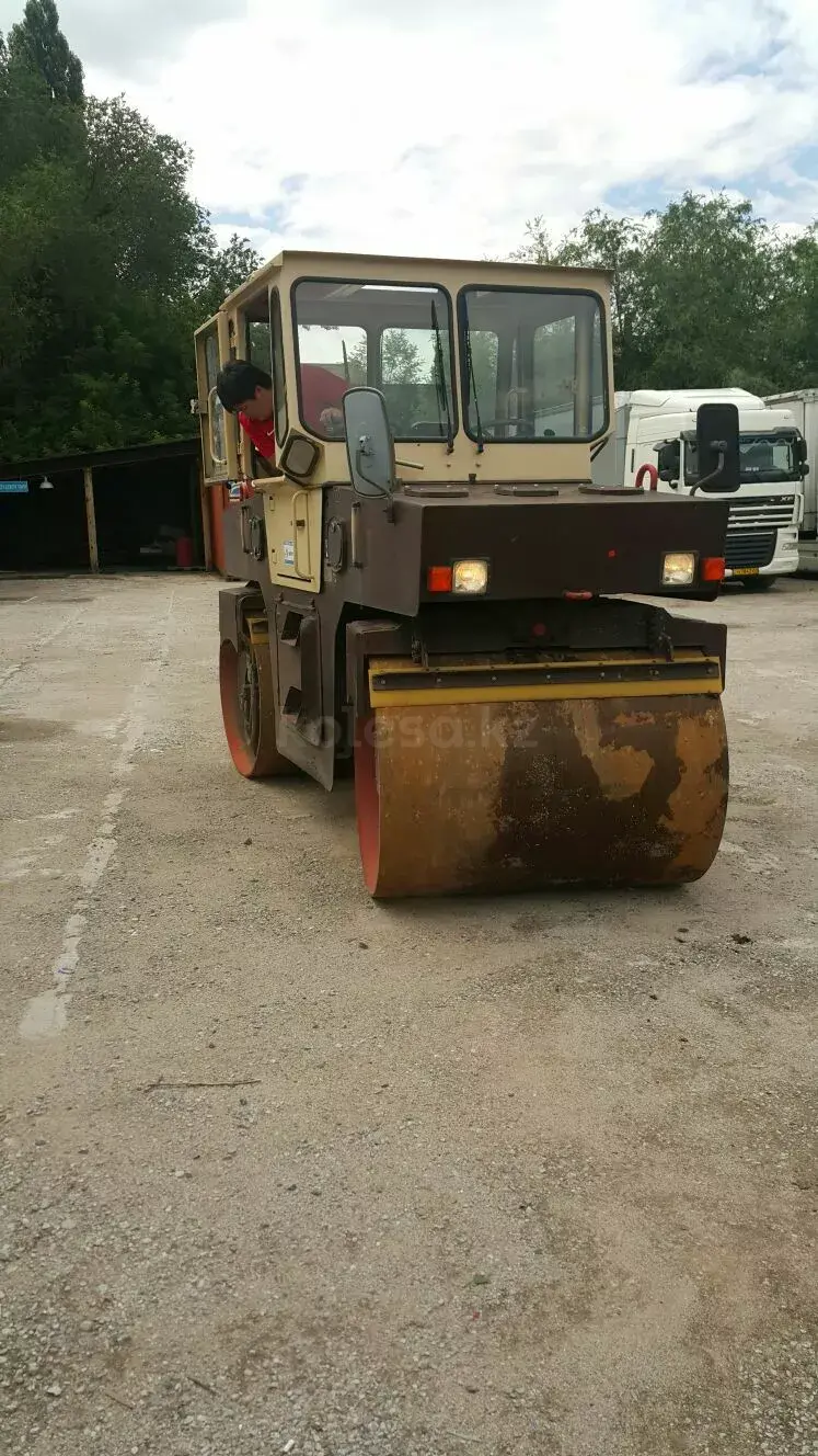 Грунтовый каток 16 тон - фото 3