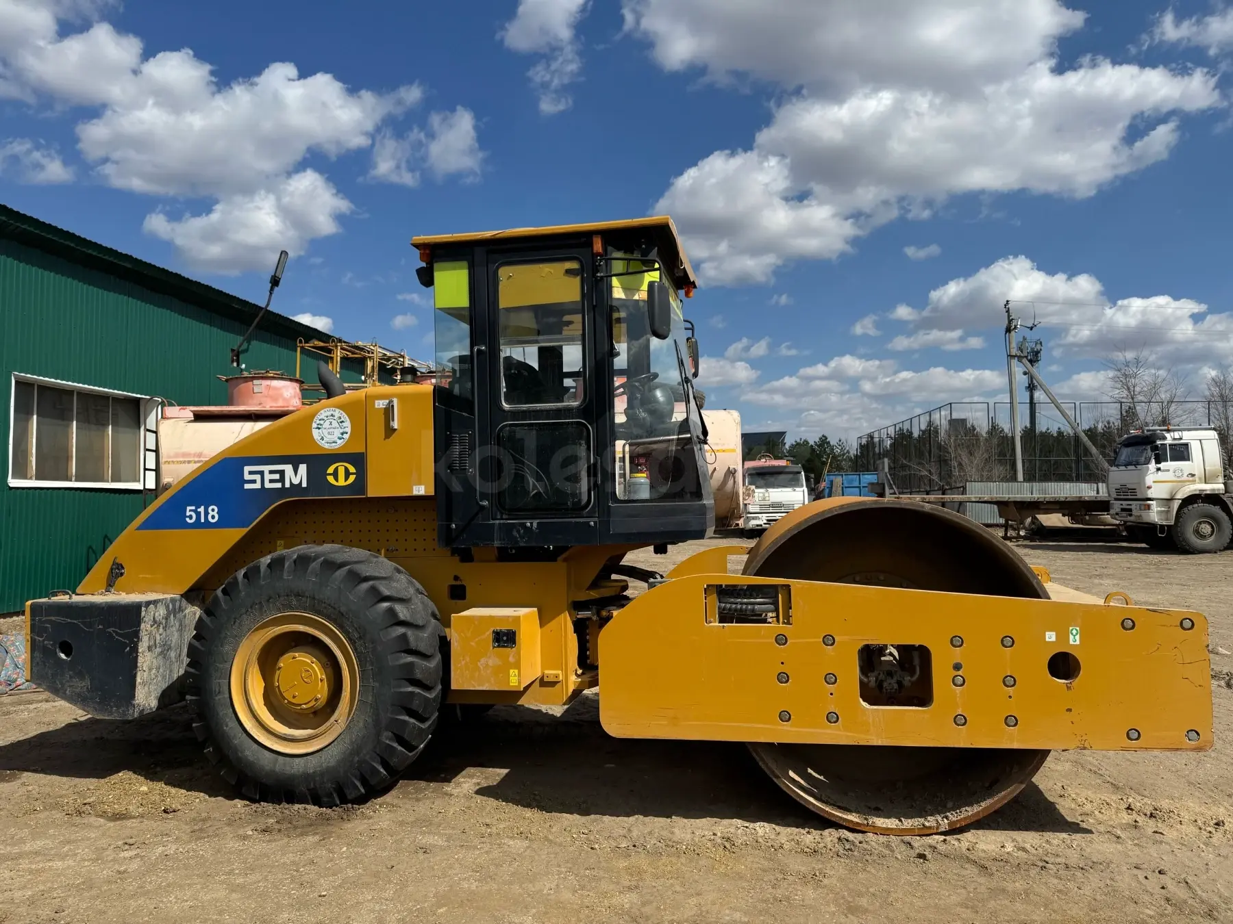 Грунтовый Каток SEM 518