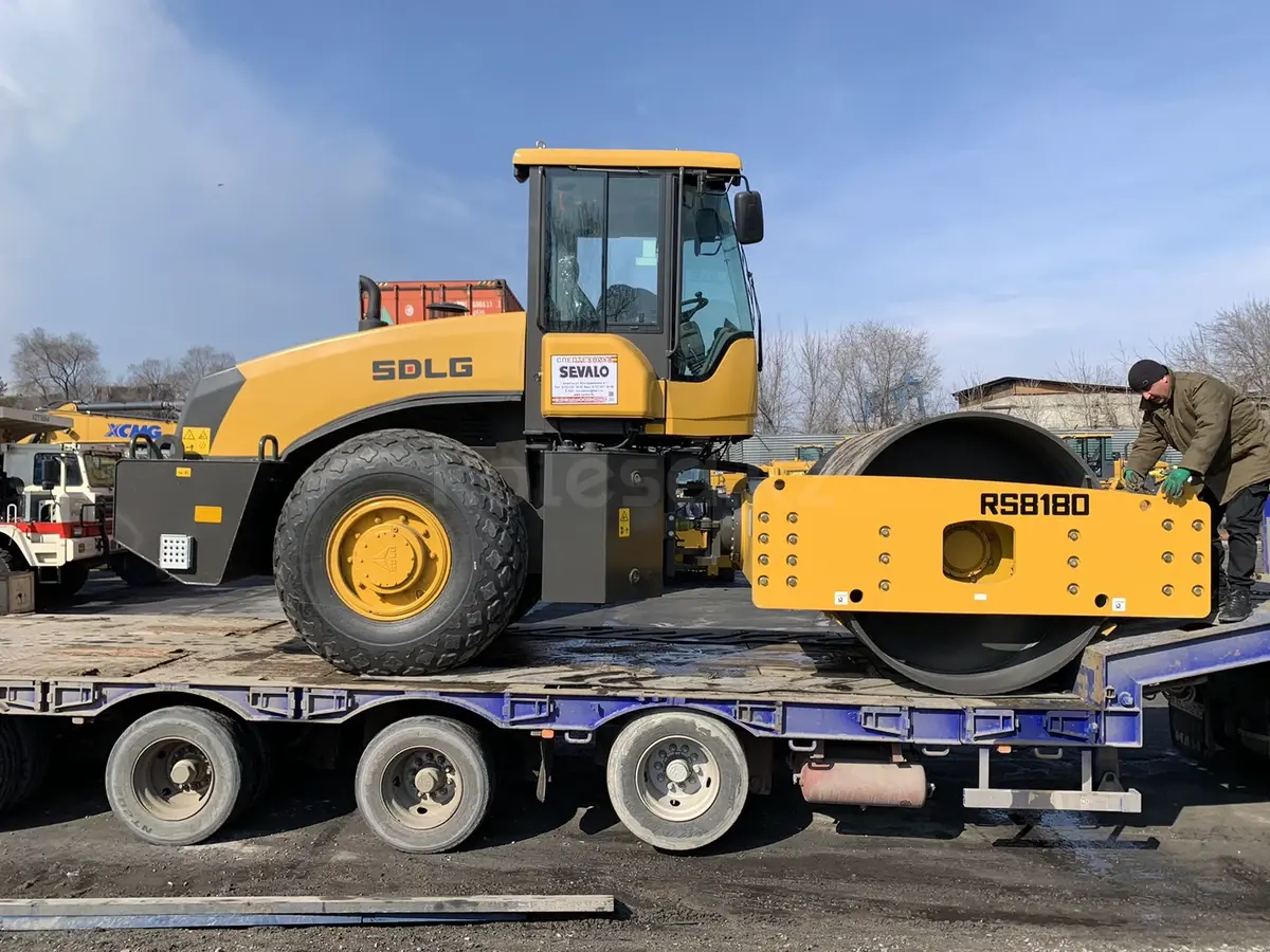 Грунтовый вибро-каток 18 тон - фото 2