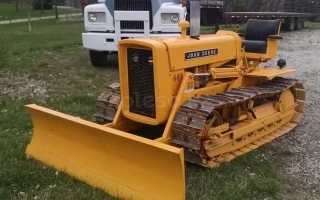 Аренда мини-бульдозера Shantui, Komatsu, Caterpillar — компактная планировка и земляные работы