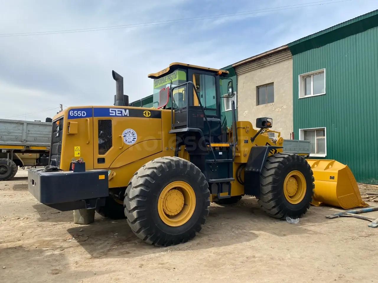 Погрузчик SEM 655D