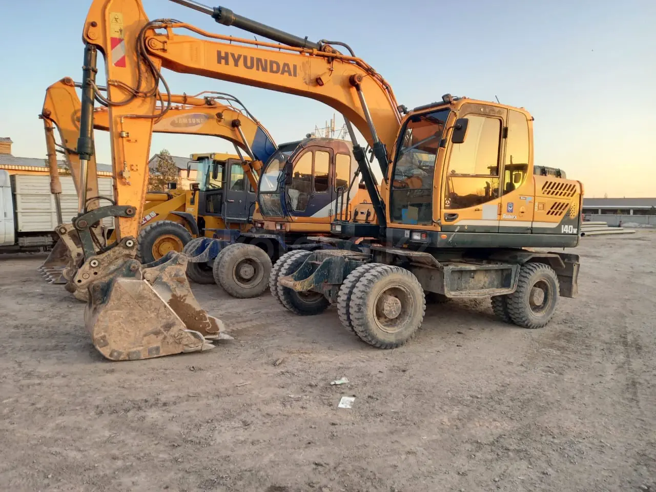 Колесные экскаваторы, экскаватор погрузчик 3/1, фронтальные погрузчики - фото 5