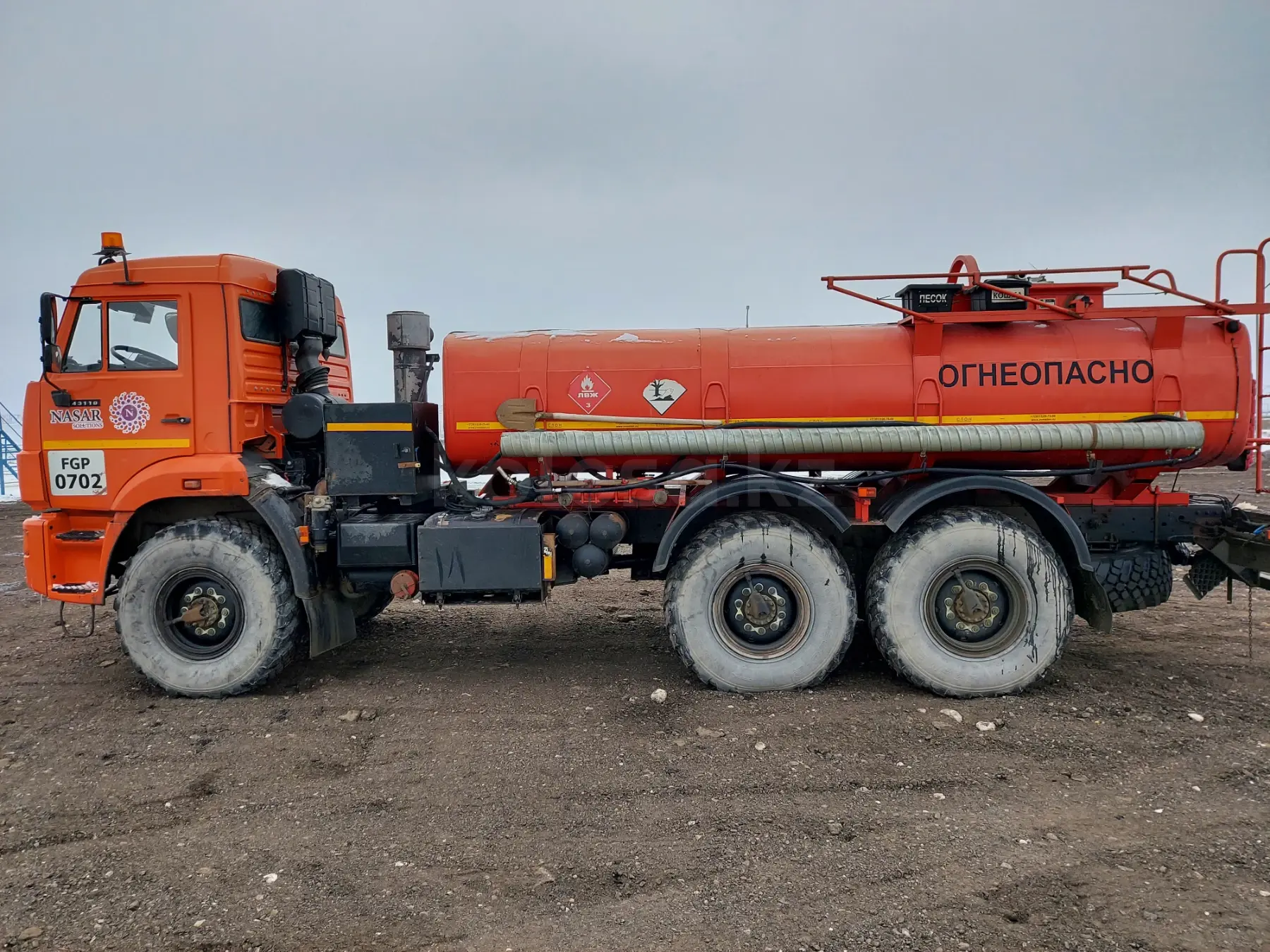 Аренда топливозаправщик - фото 2