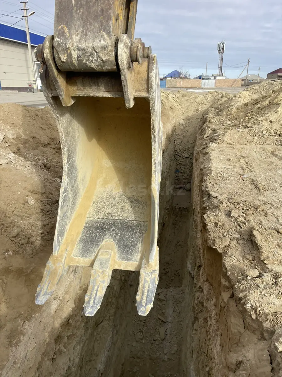 Экскаваторы с опытными операторами - фото 4