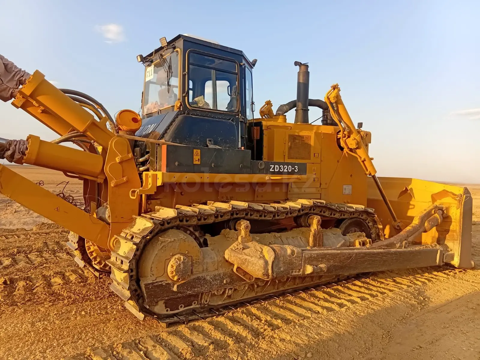 Спецтехники в аренду. Экскаваторы, бульдозера, автогрейдер, каток - фото 7